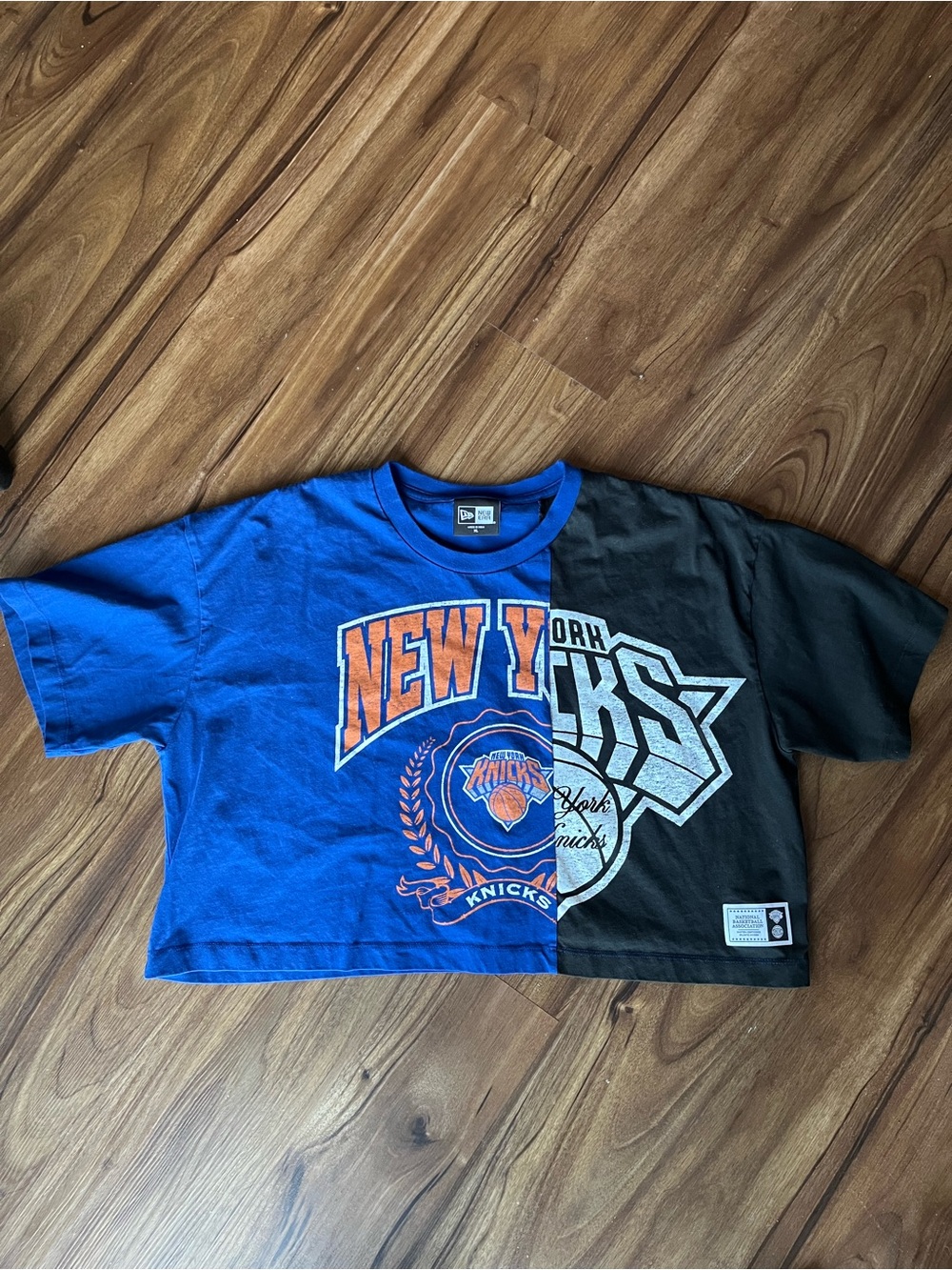 New York Knicks Shirt - Picture 2 of 5